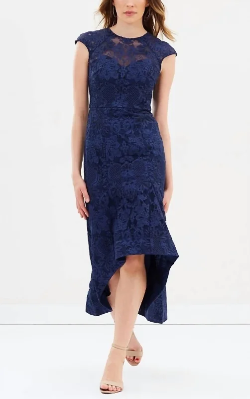 Prehnite Cap Sleeve Embroidery Midi Dress in Navy