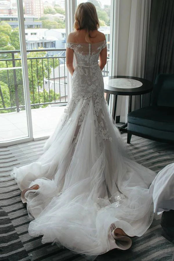 Sheath Off the Shoulder Court Train Ivory Tulle Wedding Dresses with Lace Appliques